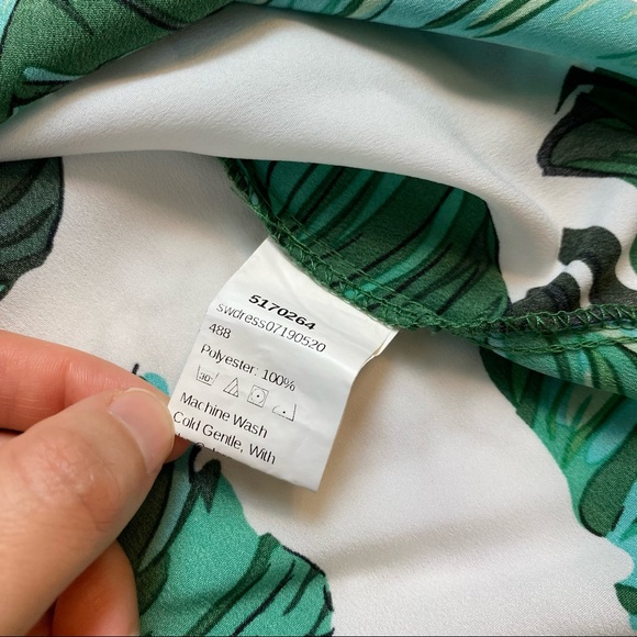 Leaf print ruffle mini dress - Picture 5 of 9